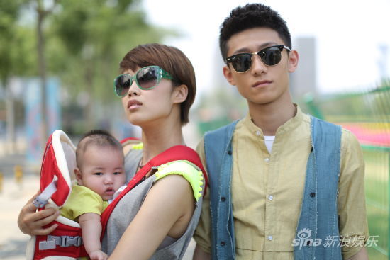 [视频]童星张一山新剧当爹 自曝演亲热戏脸红