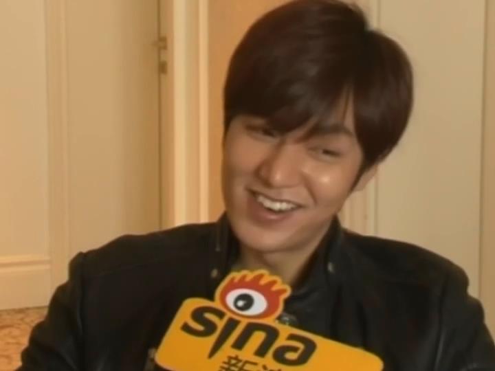 [视频]李敏镐可爱卖萌 