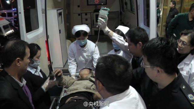 [视频]乌鲁木齐火车南站暴恐袭击案告破 2名嫌犯被炸死