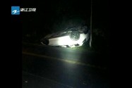 [视频]5.7飙车案主角疑再遇车祸 飙车后翻车