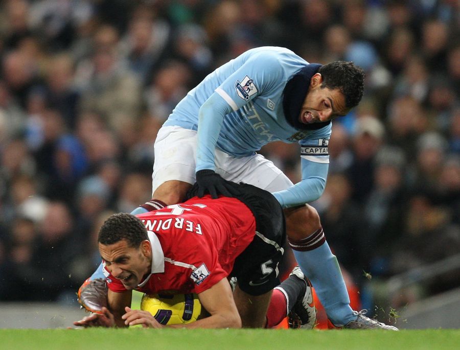 [视频]外围世界杯 足球场上的“基情”瞬间