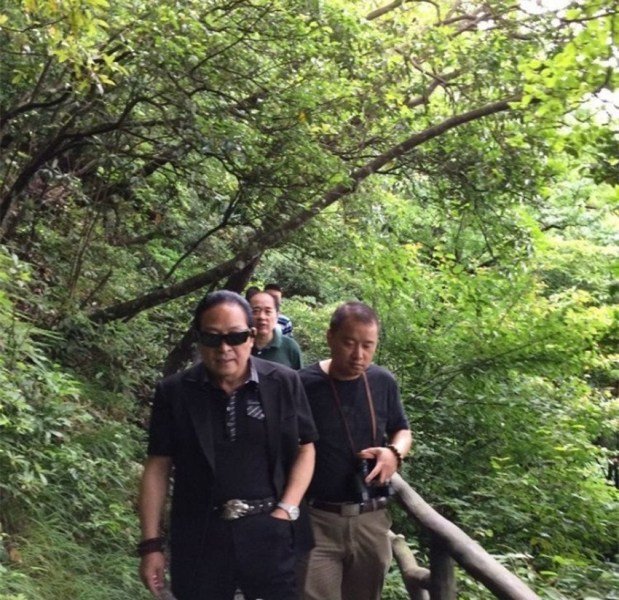 [视频]“气功大师”王林悄然返乡 游山玩水会官员朋友 