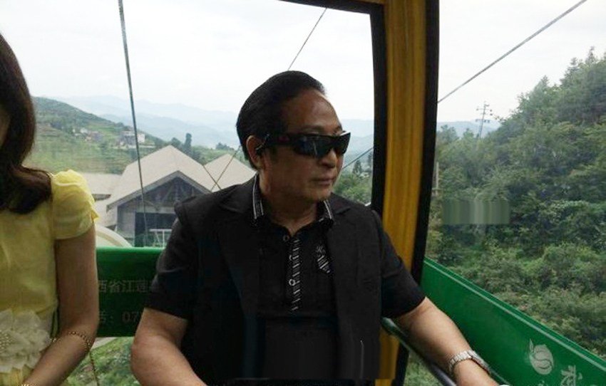 [视频]“气功大师”王林悄然返乡 游山玩水会官员朋友 