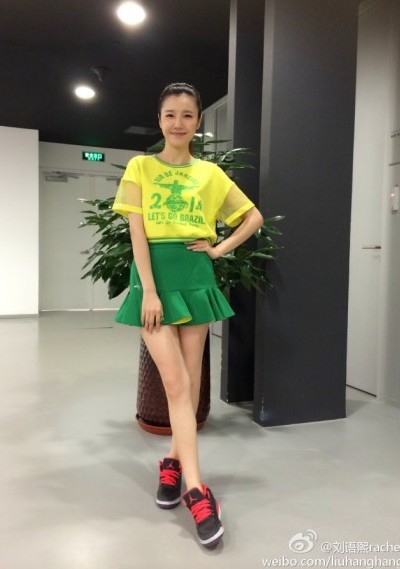 [视频]央视美女主播刘语熙为意大利出局泪洒演播室