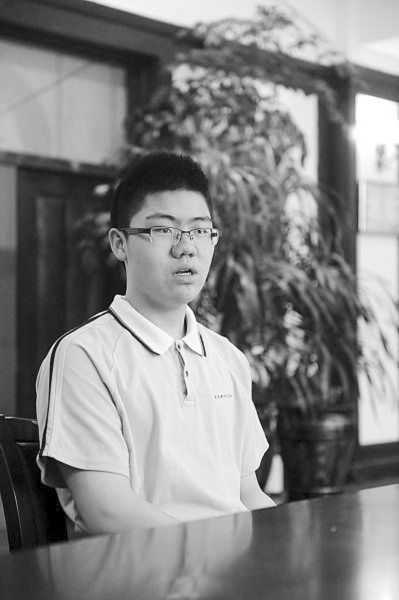 [视频]长春15岁高一男生高考得695分 预计可进入吉林省前百名