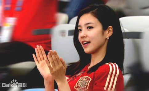 [视频]韩国迷人女主播 甜美微笑电死人（图）