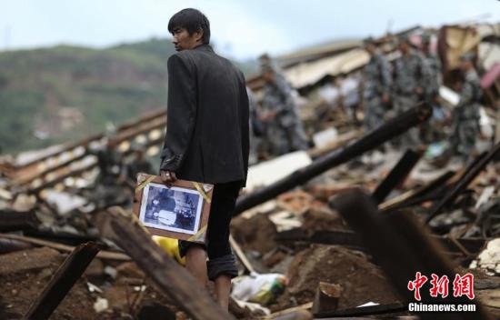 [视频]云南鲁甸地震已致407人遇难 超百万人受灾