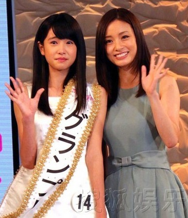 [视频]日本选拔国民美少女 12岁清纯初中生夺冠