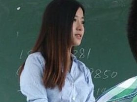[视频]“最美日语老师”走红 学生太多换大教室