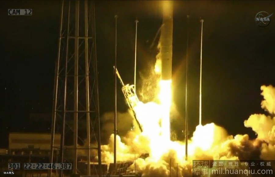 [视频]实拍美国飞船发射6秒后爆炸 火光冲天(图)