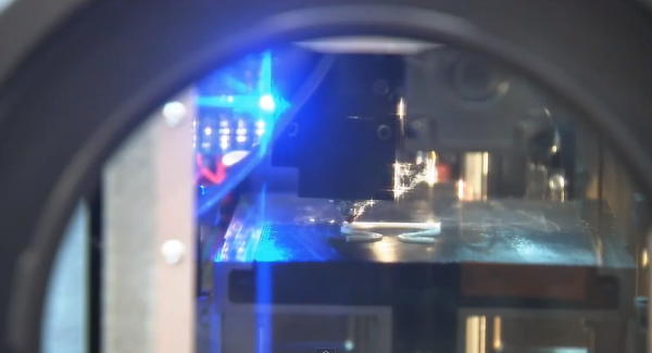 [视频]国际空间站首台3D打印机组装完成