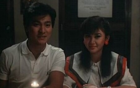 [视频]温碧霞谈17岁时床戏 与刘德华缠绵