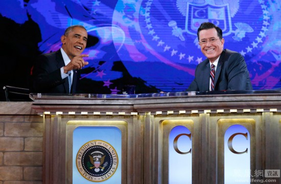 [视频]奥巴马怒闯脱口秀现场 客串主持人讲段子