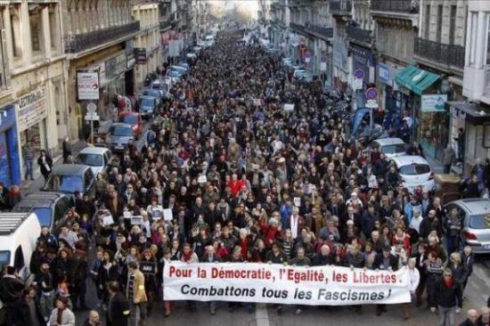 [视频]现场：法国举行反恐大游行 约百万人参加