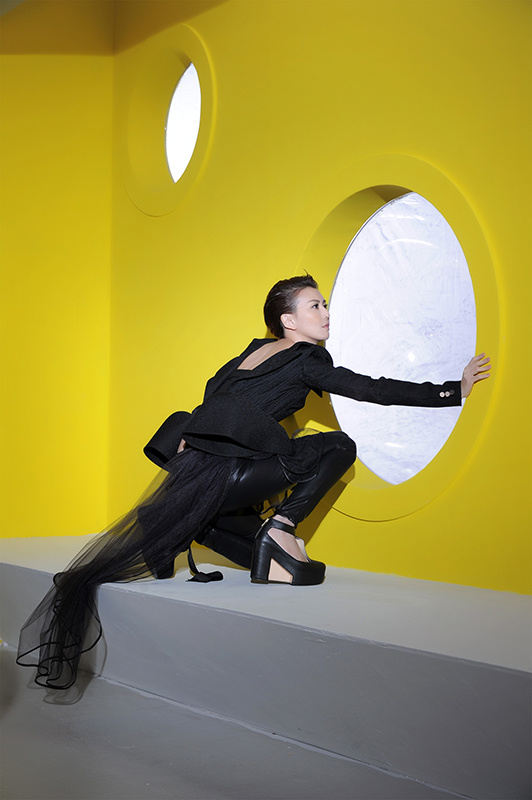 [视频]孙燕姿新单曲《RADIO》曝光 MV大玩无重力