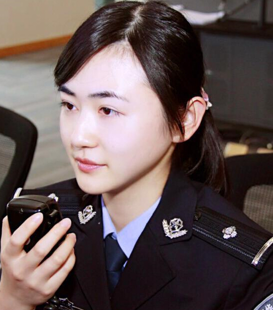 [视频]苏州政法“女神”堪比明星 网友称美翻了