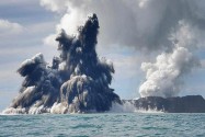 [视频]太平洋海底火山喷发 3个月催生一座新岛