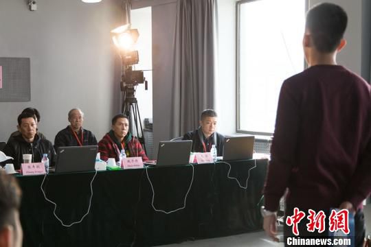 [视频]北电复试考生颜值爆表 张丰毅甄子丹当考官