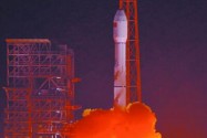 [视频]现场：中国成功发射首颗新一代北斗导航卫星
