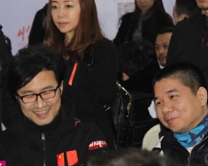 [视频]扑克大赛涉赌 汪峰“被头条”