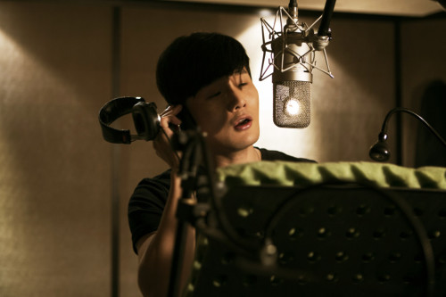 [视频]陈坤邀歌李荣浩 行走的力量主题曲探班