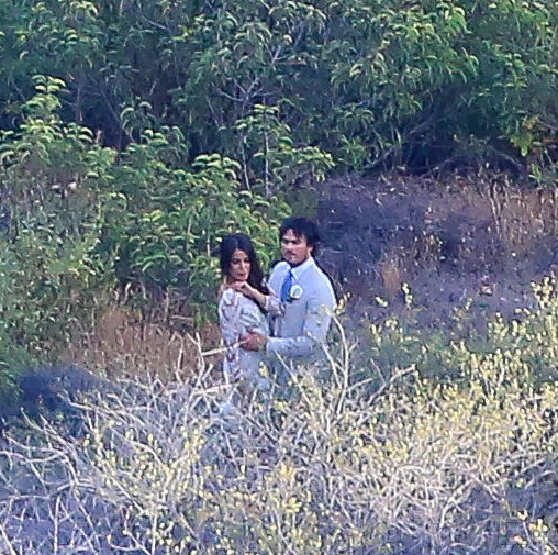 [视频]“吸血鬼王子”伊恩与妮基低调结婚 上演童话桥段羡煞旁人