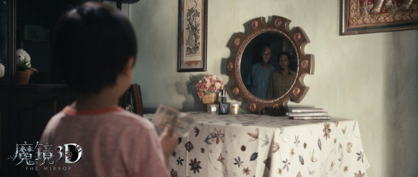 [视频]《魔镜3D》曝制作特辑 揭秘中韩泰跨国“捉鬼”全过程