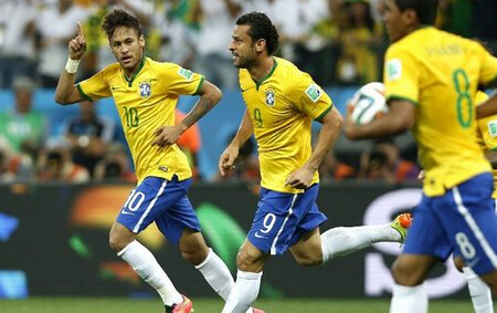 [视频]美洲杯-内马尔传射建功 巴西2-1逆转胜秘鲁