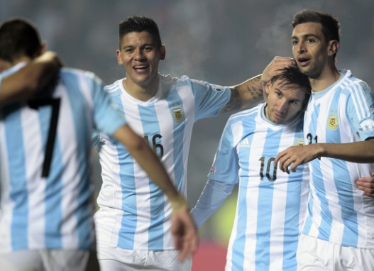 [视频]阿根廷6-1巴拉圭 梅西3助攻天使2球