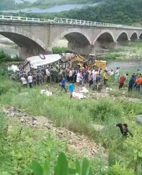 [视频]吉林发生车祸：10名韩国游客遇难
