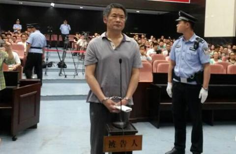 [视频]合肥埋尸医生一审被判死缓 将患者死亡埋尸工地