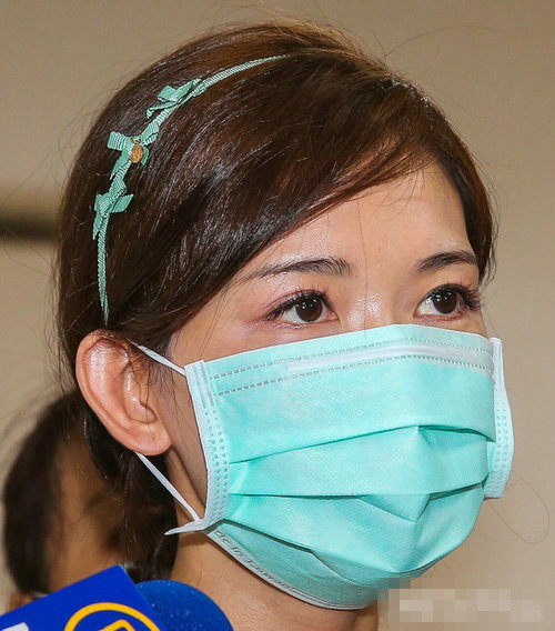 [视频]林志玲亲自探视尘爆病患 哽咽喊话“给她力量”