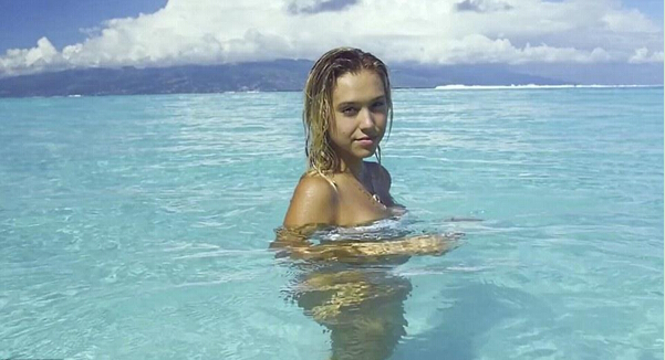 [视频]美国情侣环游世界 录童话般视频花式秀恩爱