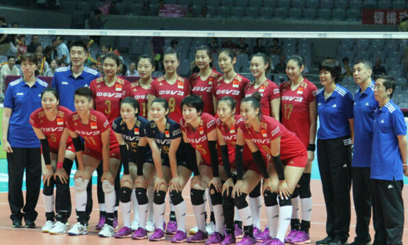 [视频]国歌突然奏响怎么办 中国女排给您做榜样