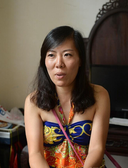 [视频]郑州“辞职看世界”女教师结婚定居成都