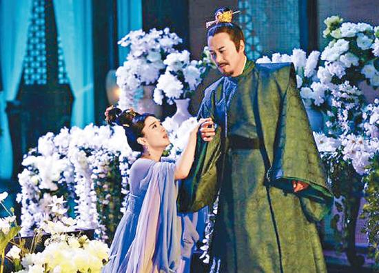 [视频]范冰冰说“马震”拍得很漂亮 李晨自称“牛震”