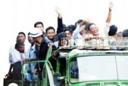 [视频]155名中国伐木工被缅甸大赦 已离开监狱