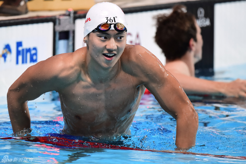 [视频]宁泽涛100米自由泳47秒84夺冠