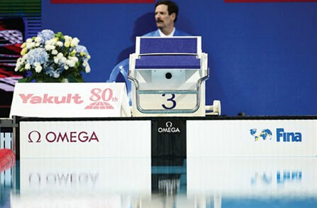 [视频]1500米自由泳孙杨身体不适退赛 解说哽咽喊心疼