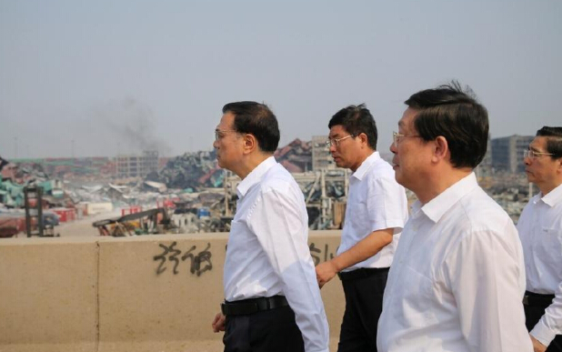 [视频]李克强抵达天津港事故现场：彻查事故原因 英雄没有编外
