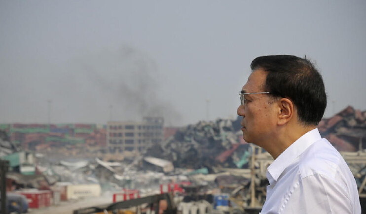 [视频]李克强抵达天津港事故现场：彻查事故原因 英雄没有编外