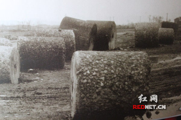 抗战时期，民众修建芷江机场所用的石碾