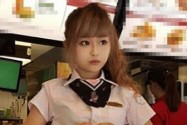 [视频]台湾麦当劳最萌女店员走红 粉丝买快餐只为看一眼