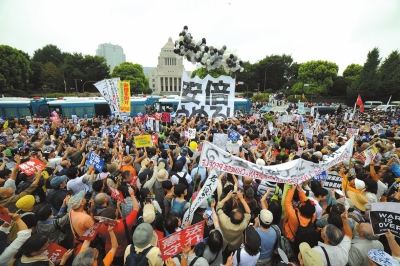 [视频]百万日本民众抗议安保法案 高喊安倍给我住手