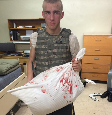 [视频]美西点军校枕头大战变群架 24人被打成脑震荡