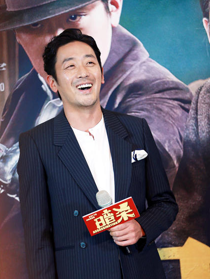 [视频]汤姆克鲁斯现身北京心情大好