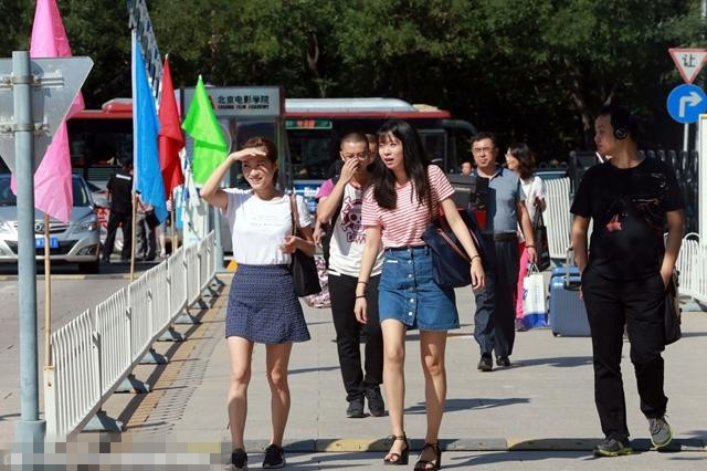 [视频]北影开学典礼美女云集 新生代表颜值吸睛