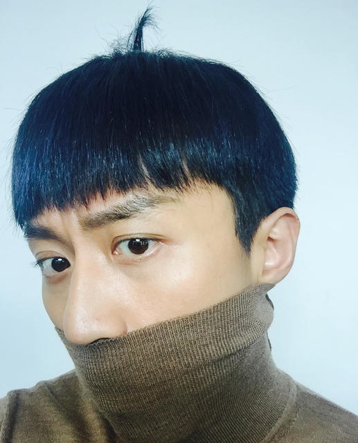 [视频]邓超换新发型自称16岁 网友调侃：西瓜太郎