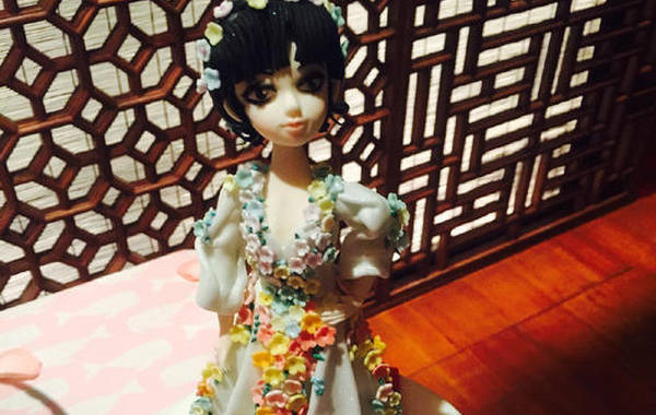 [视频]李晨献吻为范冰冰庆生 搂准岳母亲密合影(图)