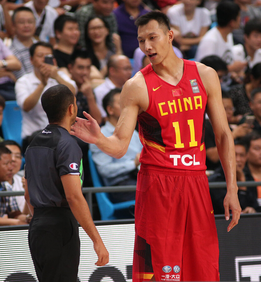 [视频]男篮亚锦赛-中国男篮首战49分大胜新加坡